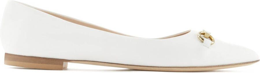 Isabel Bernard Slippers & Mules Vendôme Elita Calfskin Leather Ballerinas in beige