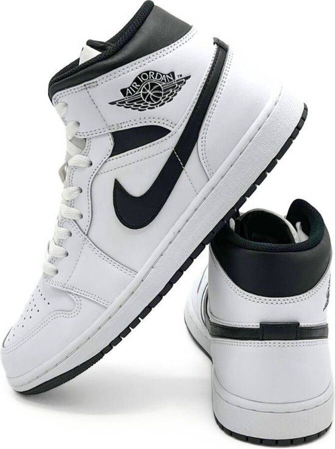 Jordan Air 1 Mid 1 Schoenen white black white black maat: 47 beschikbare maaten:41 42.5 43 44.5 45 46 47.5 40.5 45.5 47