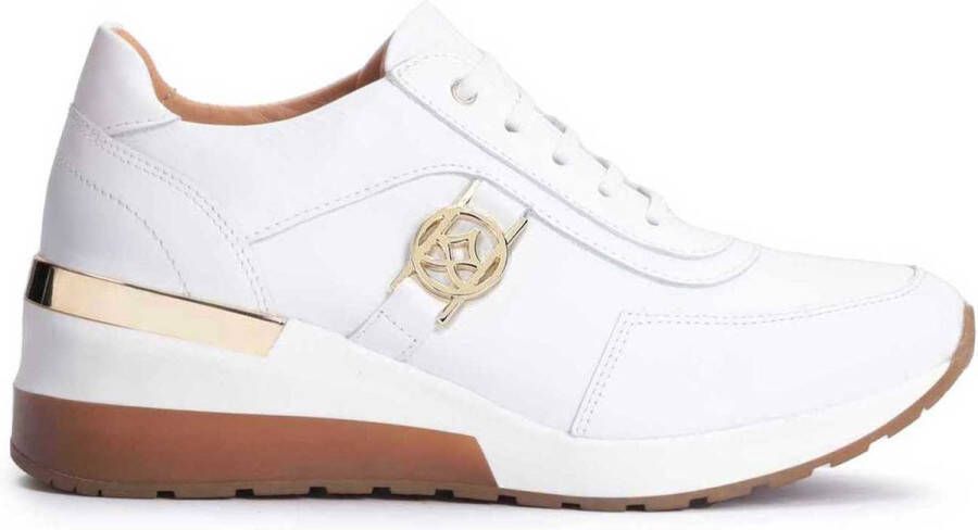 Kazar Dames witte leren sneakers op een verhoogde zool. White Dames