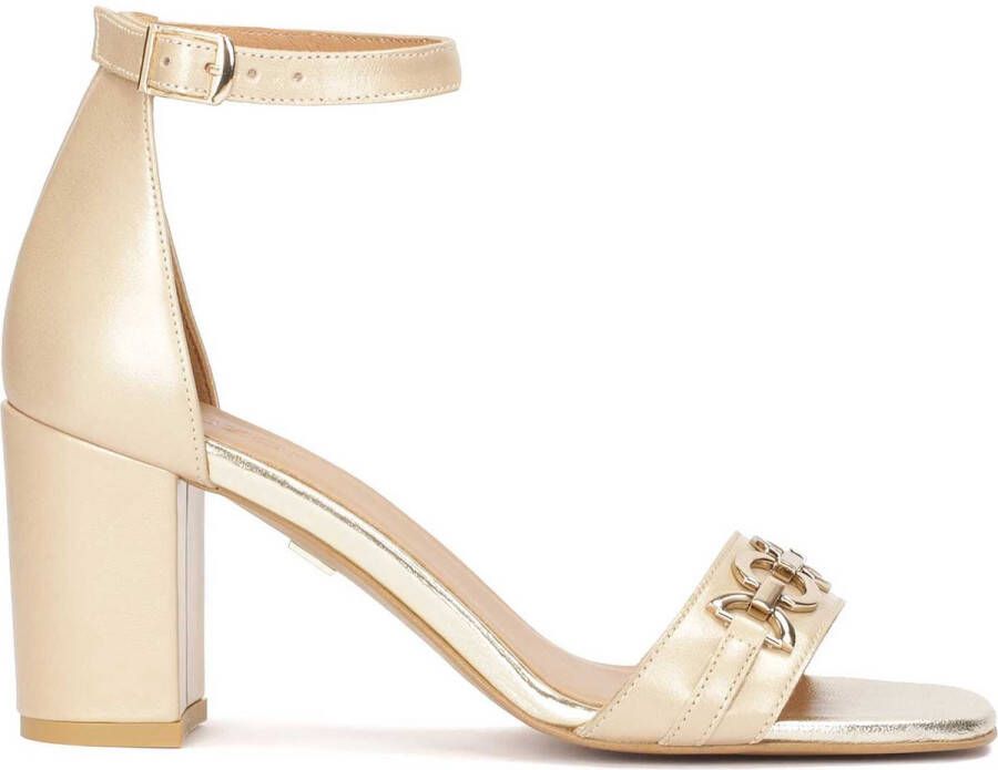 Kazar Leren sandalen versierd met ketting Beige Dames