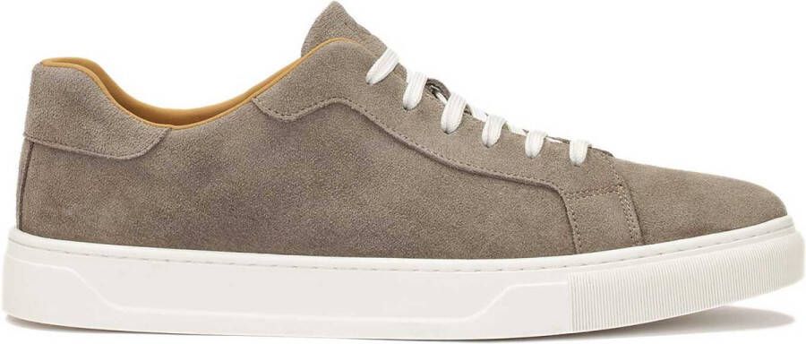 Kazar Minimalistische suède sneakers in taupe kleur Beige Heren