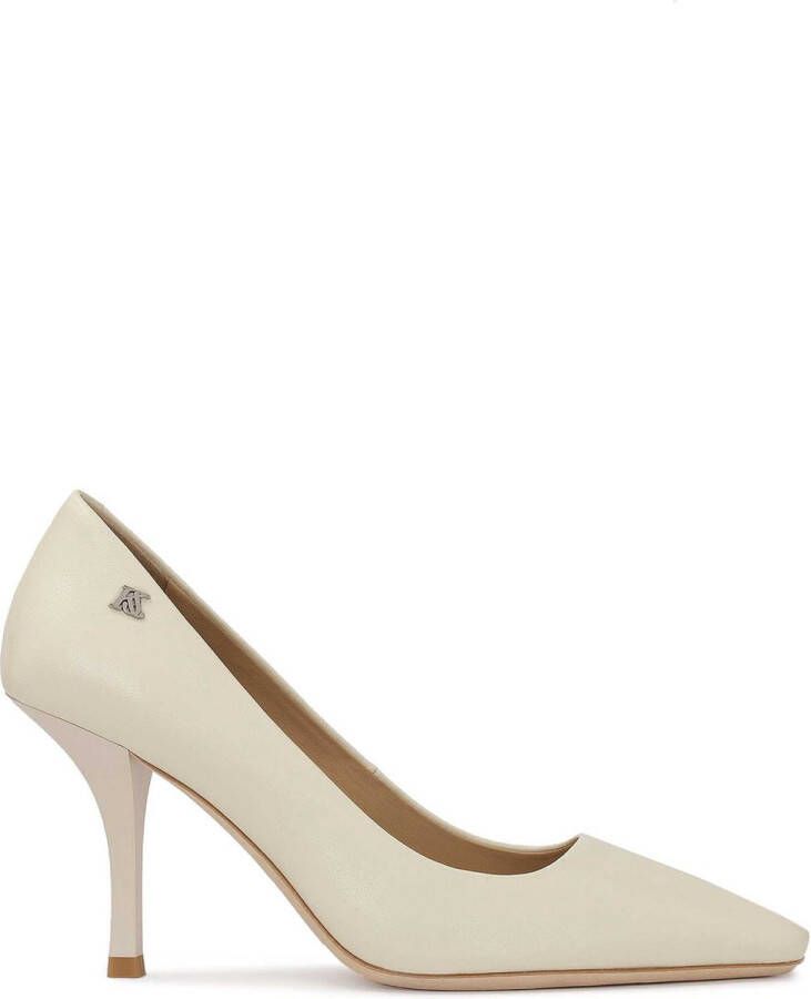 Kazar Studio Classic stilettos made of full grain leather in cream color