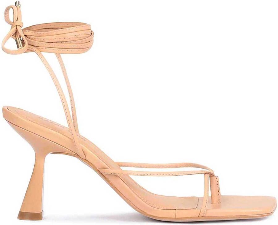 Kazar Studio Schattige sandalen op een hak met een leren koord en een vierkante neus Beige Dames