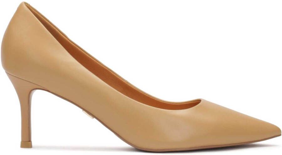 Kazar Timeless beige pumps