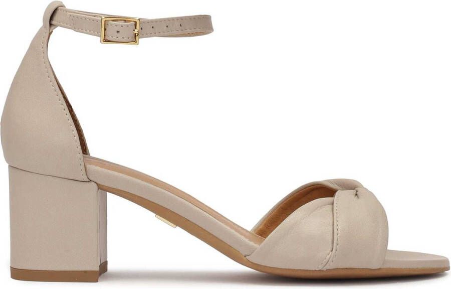 Kazar Tijdloze leren sandalen met bedekte hak Beige Dames