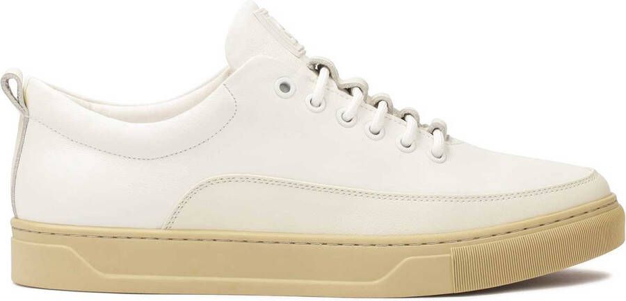 Kazar Witte leren sneakers op een beige zool White Heren