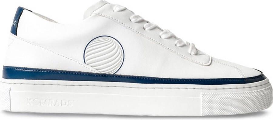 Komrads Vegan Sneakers en APLS Maça Low Notturno Blue Schoen uit duurzaam en gerecycleerd materiaal wit laag