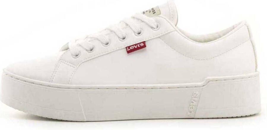 Levi's Plateausneakers TIJUANA met karakteristiek rood merkje