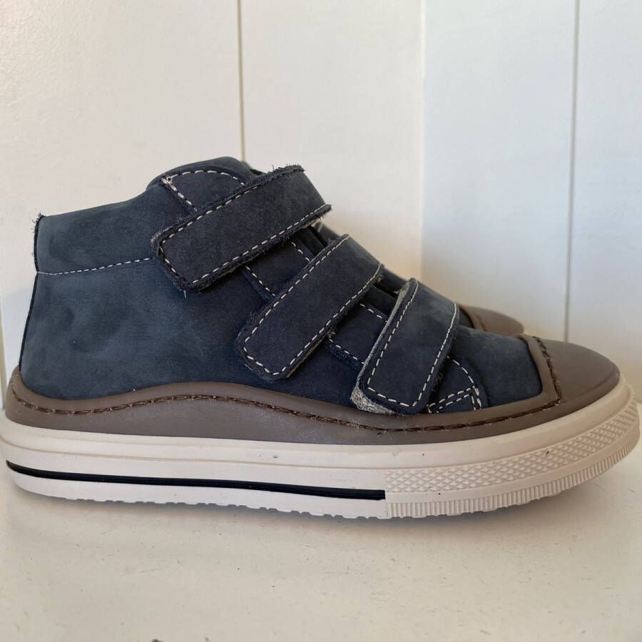 Lunella Jongenssneaker blauw velcro met beschermtop