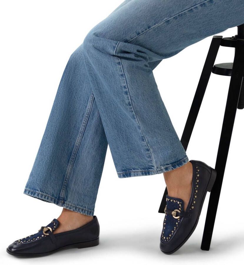 Manfield Dames Blauwe leren loafers met details