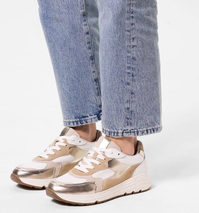 Manfield Dames Witte leren sneakers met goudkleurige details