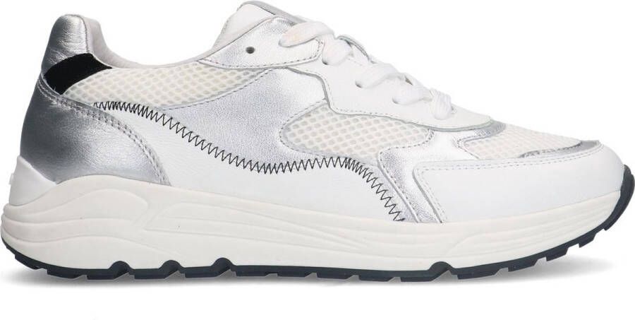 Manfield Dames Witte leren sneakers met zilverkleurige details