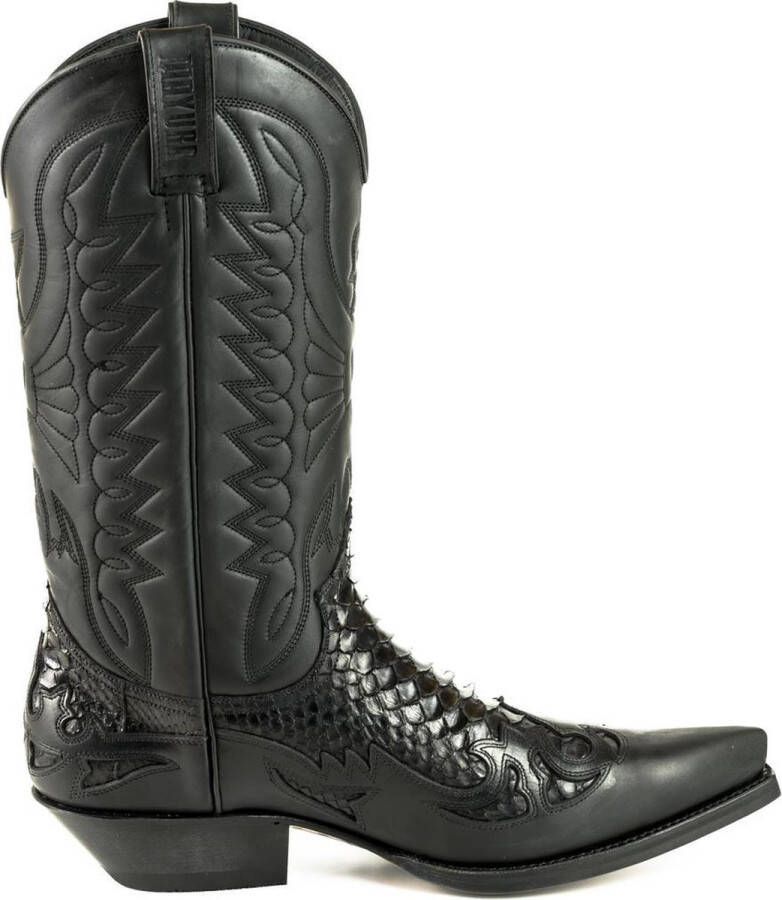 Mayura Boots 1935 Zwart Zwart Spitse Cow Western Laarzen Schuine Hak Rechte Schacht Treklussen Goodyear Welted