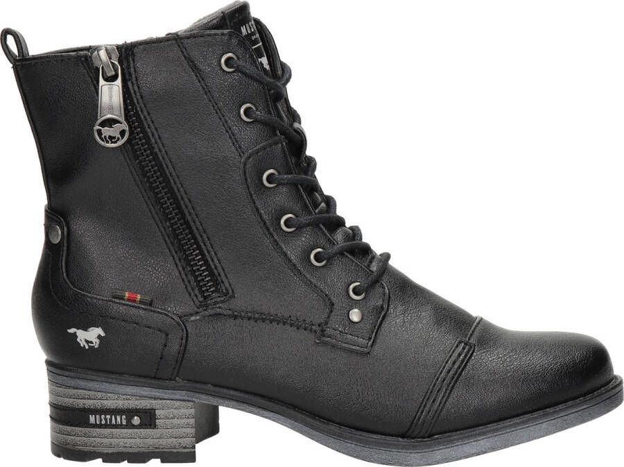 Mustang Stijlvolle zwarte veterschoenen voor dames Black Dames