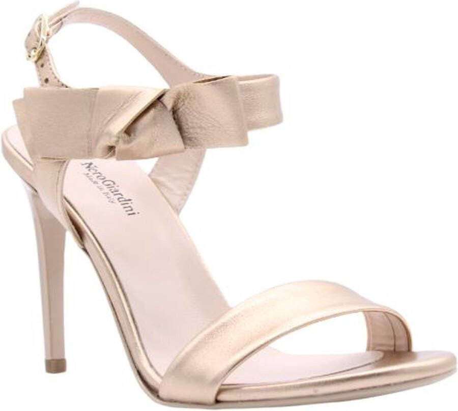 Nerogiardini Luxe Strass Sandalen voor speciale gelegenheden Beige Dames