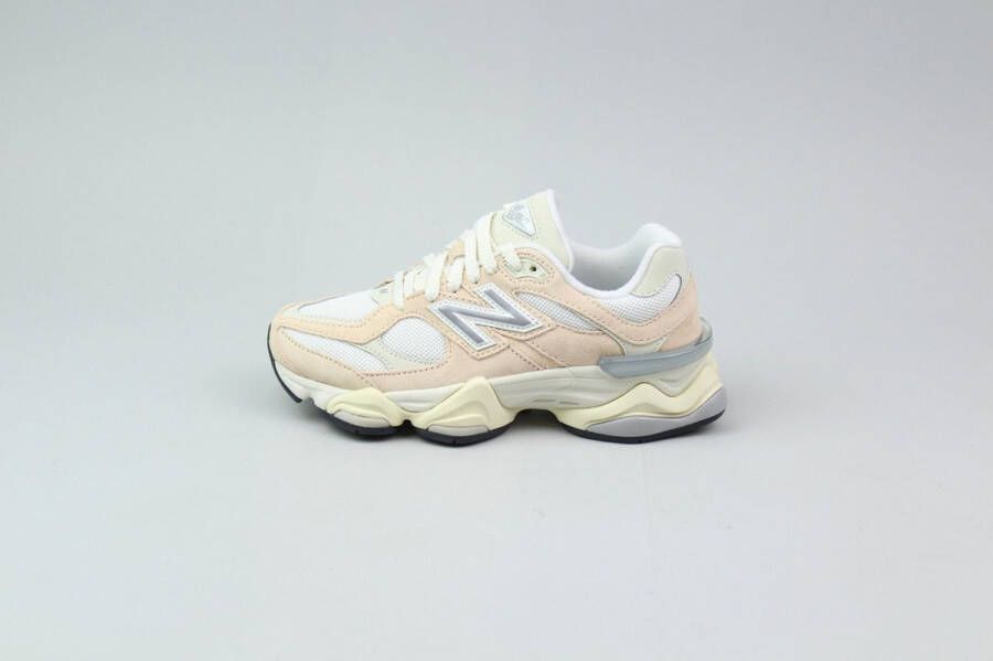 New Balance Perzikroze Sneakers Paneelontwerp Pink Dames