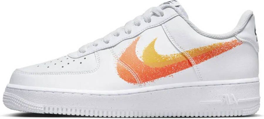 Nike Air Force 1 '07 Low 'Spray Paint Swoosh White Safety Orange'- FJ4228-100 wit oranje sneakers laag