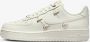 Nike WMNS Air Force 1 '07 LX Air Force 1 in beige formaten: 40.5 - Thumbnail 1