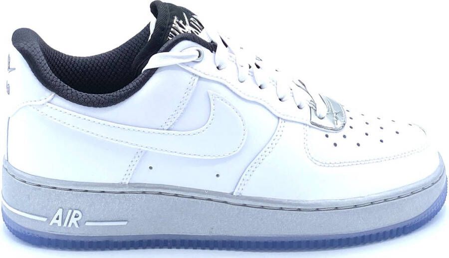 Nike Sportswear Sneakers laag 'AIR FORCE 1 07 SE'