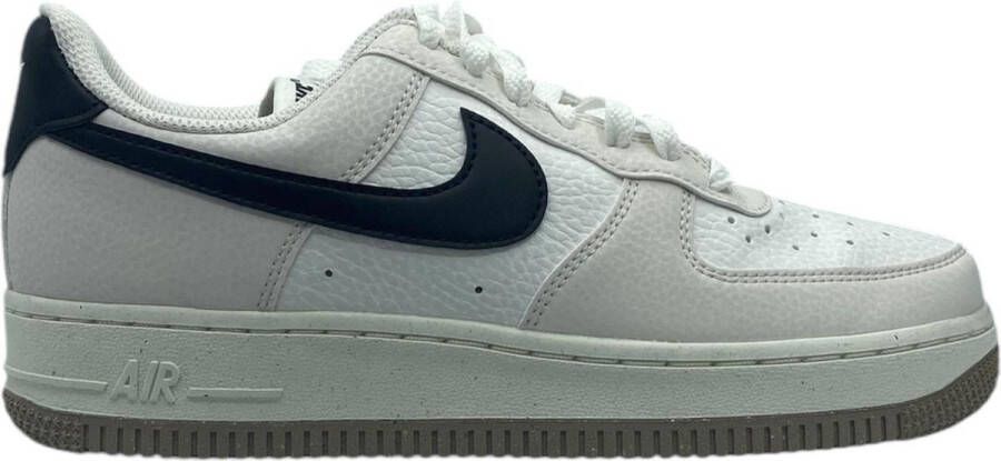 Nike WMNS Air Force 1 '07 Air Force 1 in wit formaten: 37.5