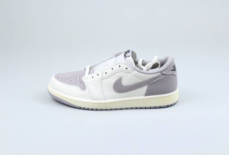 Nike Air Jordan 1 Low 'Atmosphere Grey'