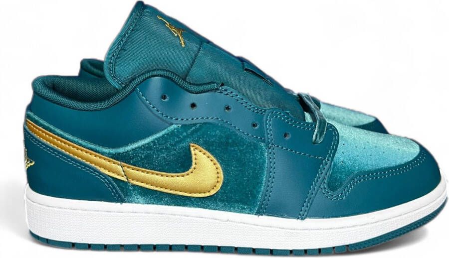 Nike Air Jordan 1 Low SE Geode Teal Velvet (GS) FB9896