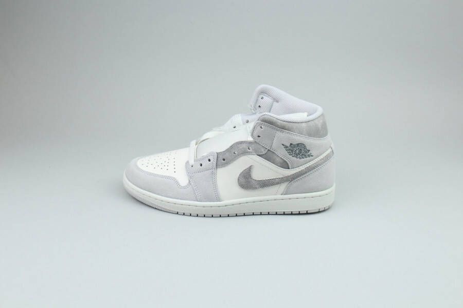 Nike Air Jordan 1 Mid SE 'Neutral Grey'