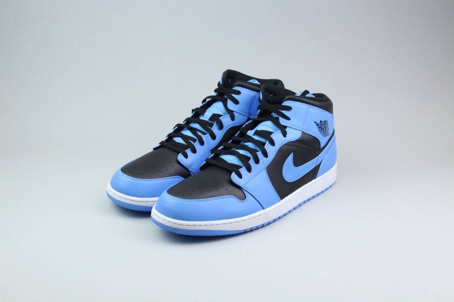 Nike Air Jordan 1 Mid 'University Blue'