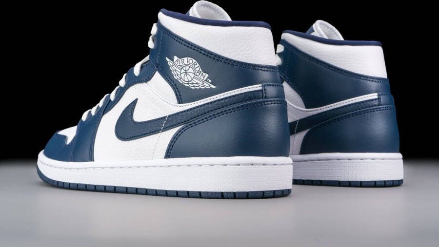 Nike Air Jordan 1 Mid White Metallic Gold Obsidian 554724-174 554724-174 WIT Schoenen