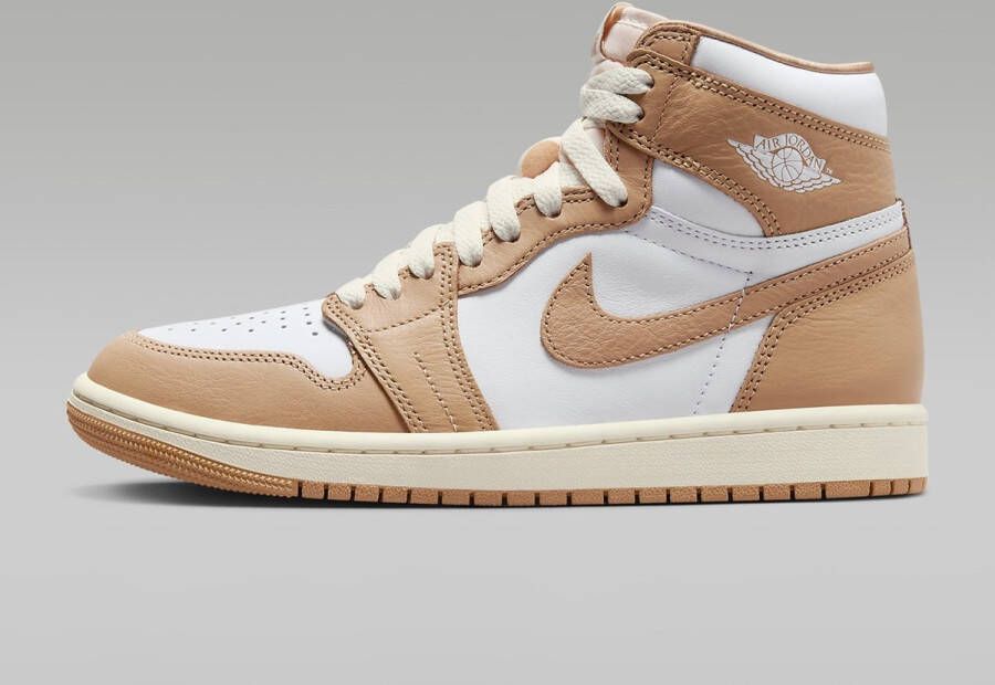 Nike Air Jordan 1 Retro High OG Sneakers Unisex Praline Sail Wit