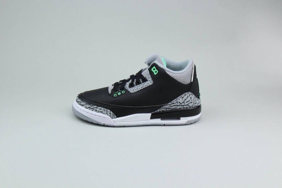 Nike Air Jordan 3 Retro 'Green Glow' (GS)