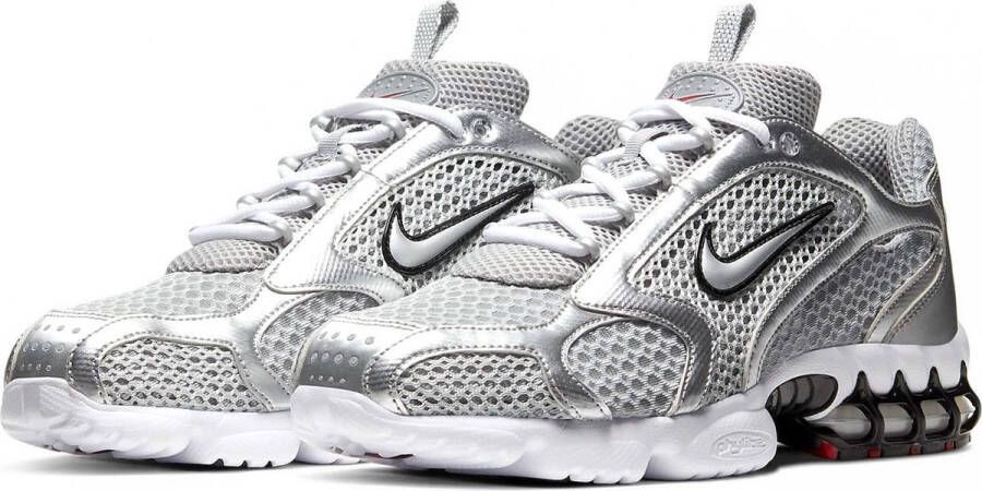 Nike Air Zoom Spiridon Cage 2 lt smoke grey metallic silver Lifestyle in grijs formaten: 42.5