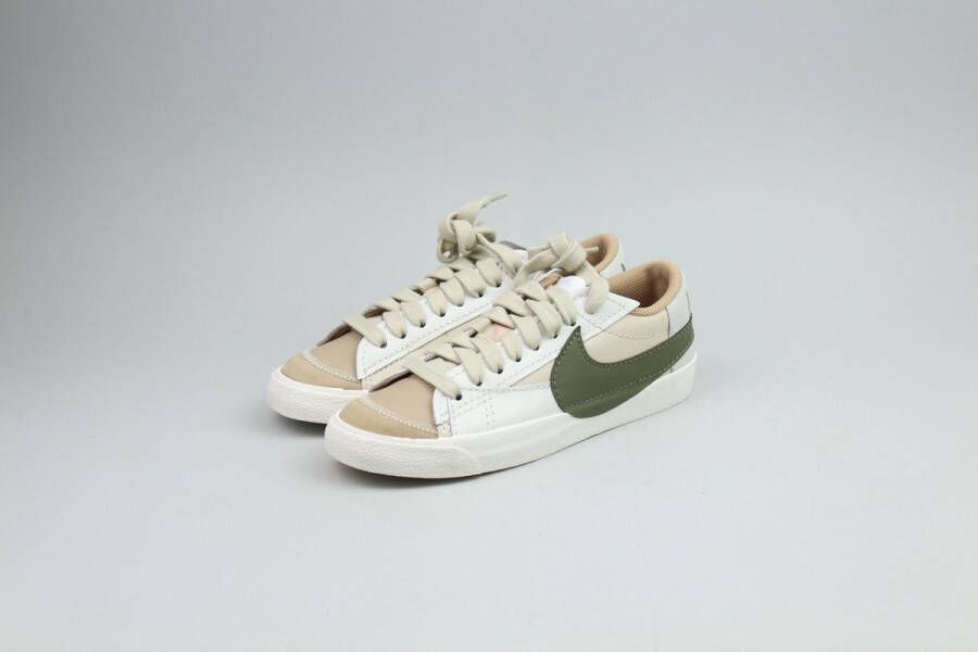 Nike Blazer Low '77 Jumbo Damesschoenen Bruin