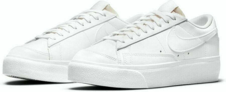 Nike Wmns Blazer Low Platform Basketball Schoenen white white black maat: 39 beschikbare maaten:37.5 38.5 39 40.5 36.5 42