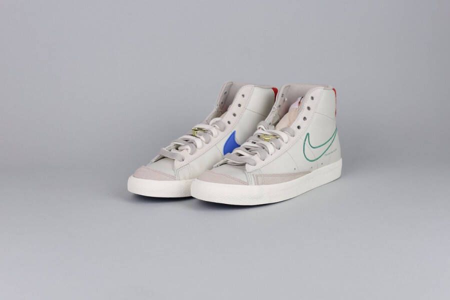 Nike Blazer Mid 77 sneaker van leer met suède details