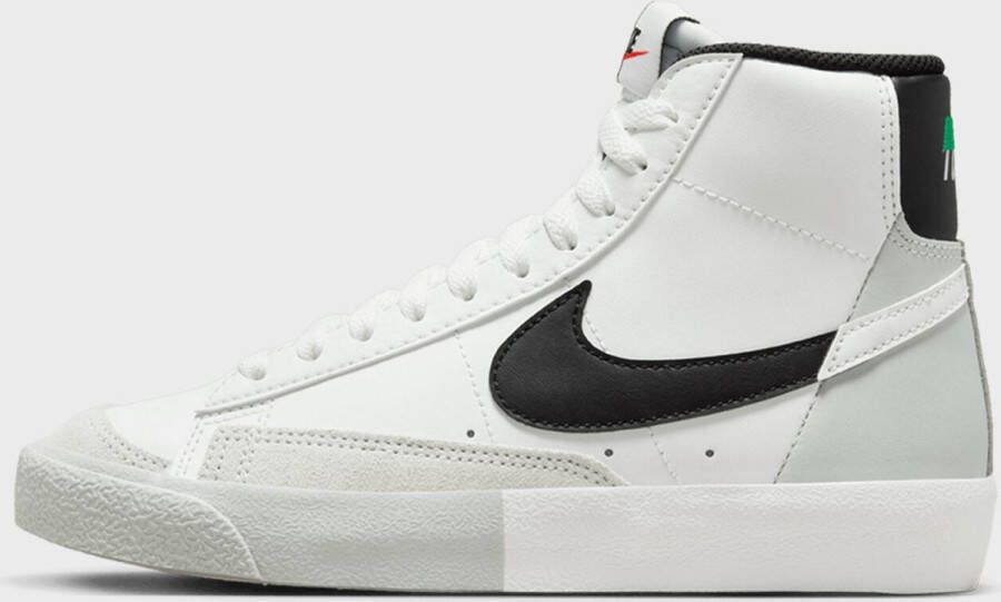 Nike Blazer Mid '77 SE Sneakers