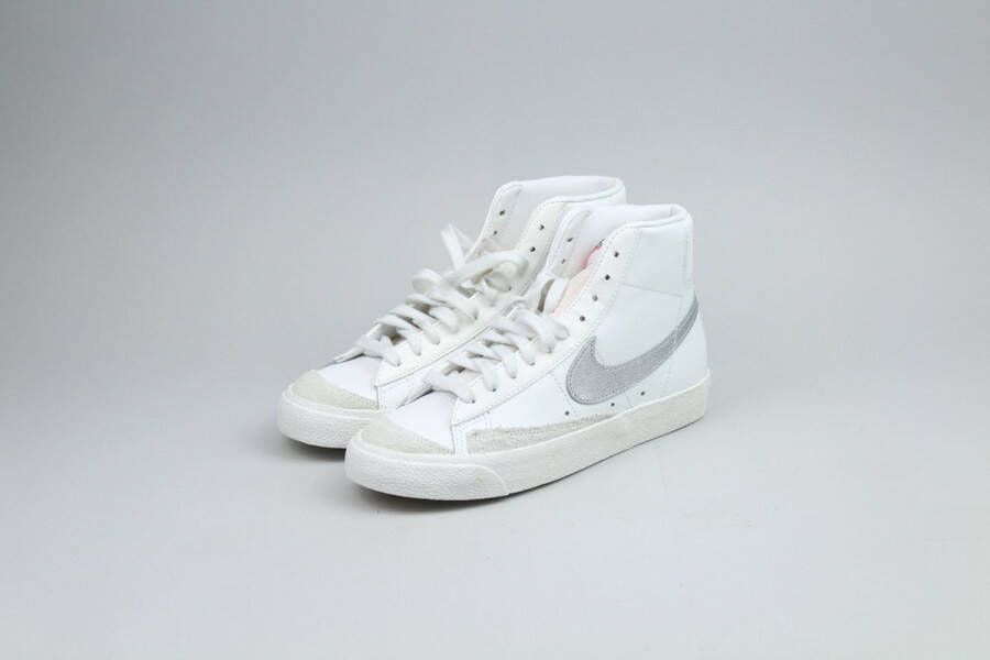 Nike Blazer Mid '77 Summit White Silver (Women's)