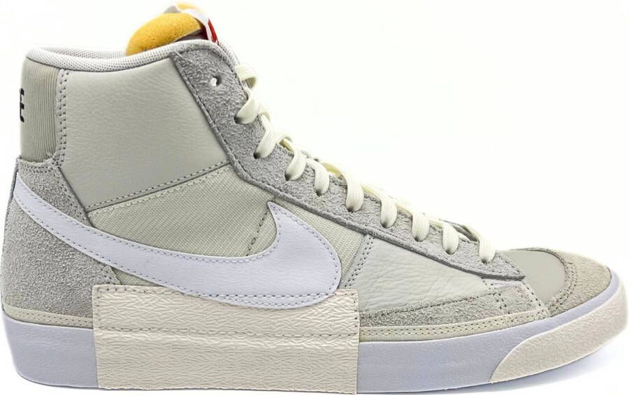 Nike Blazer ´77 Pro Club Basketball Schoenen light bone white phantom summit white maat: 47.5 beschikbare maaten:40.5 41 42.5 43 44.5 45 4