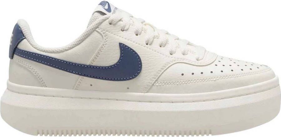 Nike Sportswear Sneakers COURT VISION ALTA Design in de voetsporen van de Air Force 1