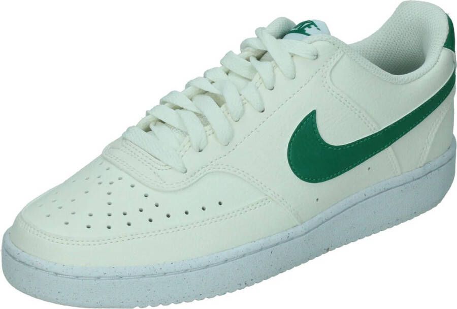 Nike court vision low next nature in de kleur wit