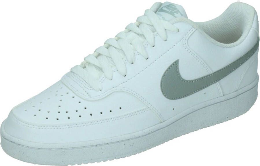 Nike court vision low next nature in de kleur wit