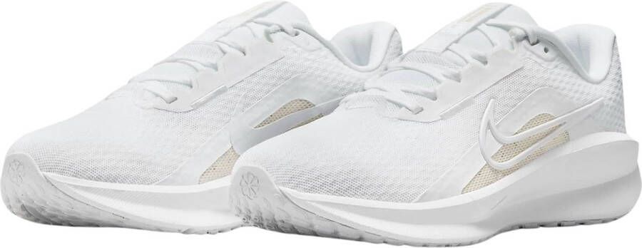 Nike Stijlvolle Sneakers voor Moderne Vrouwen White Dames