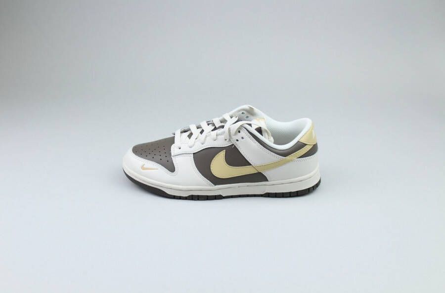 Nike Damesschoenen Dunk Low Next Nature Phantom Ironstone Sesame- Dames Phantom Ironstone Sesame