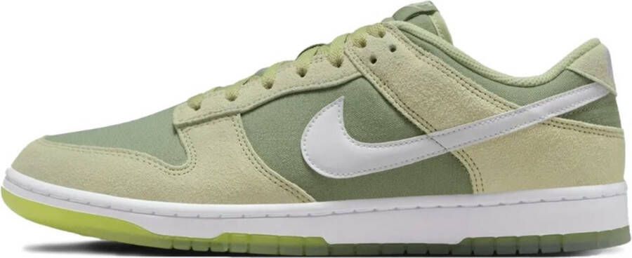 Nike Dunk Low Sneakers