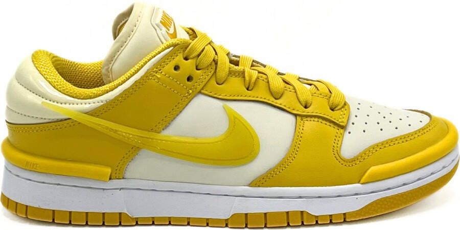 Nike Wmns Dunk Low Twist Basketball Schoenen cocnut milk vivid sulfur white maat: 38.5 beschikbare maaten:36.5 37.5 38.5 39 40.5 41