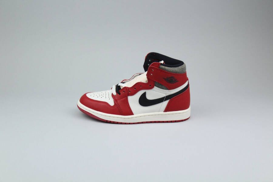 Nike Jordan 1 Retro High OG 'Chicago Lost & Found'