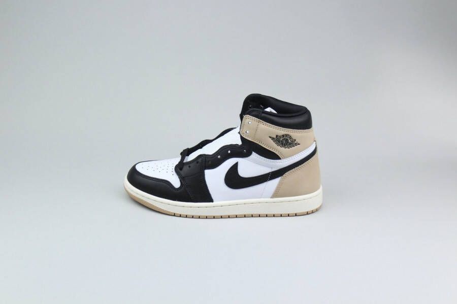 Nike Air Jordan 1 Retro High OG 'Latte' Dames Sneakers