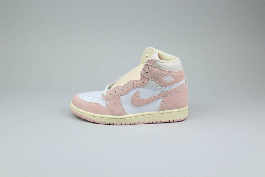 Nike WMNS Air Jordan 1 Retro High OG Washed Pink FD2596