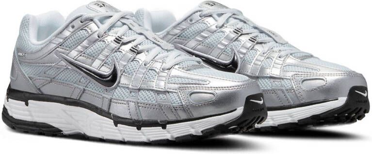 Nike P-6000 White Metallic Silver Pure Platinum Black- Dames White Metallic Silver Pure Platinum Black