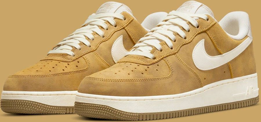 Nike Wmns Air Force 1 '07 Sneakers Schoenen sanded gold sail-weath grass maat: 37.5 beschikbare maaten:36.5 37.5 36 38.5